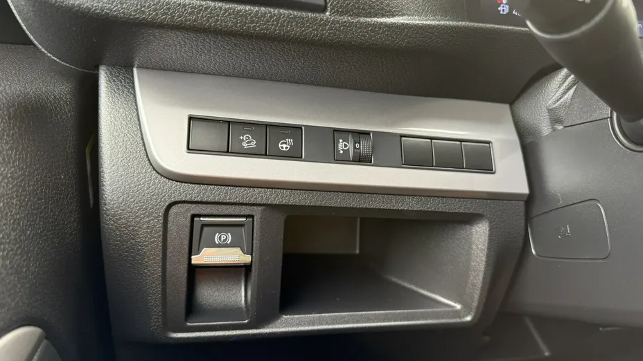 PEUGEOT Traveller -