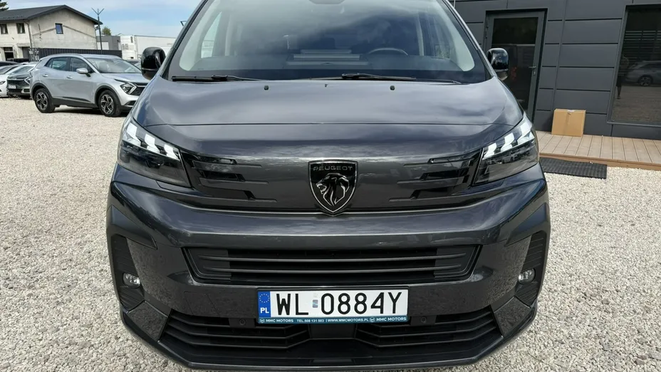 PEUGEOT Traveller -