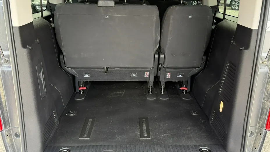 PEUGEOT Traveller -