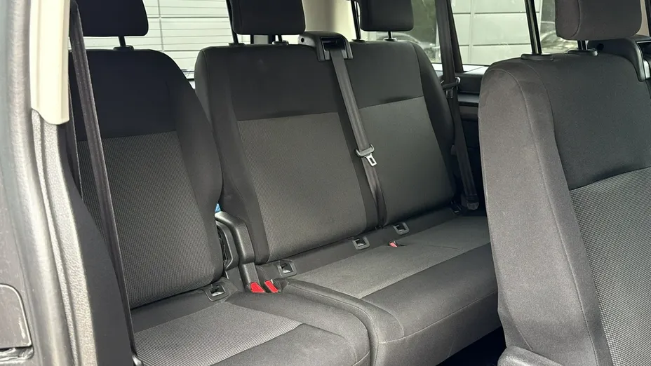 PEUGEOT Traveller -