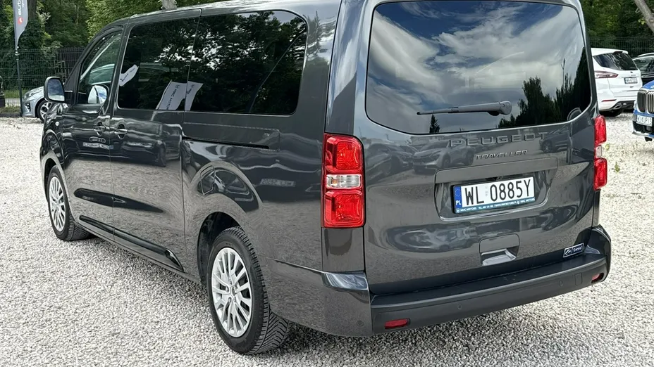 PEUGEOT Traveller -