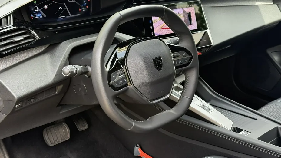 PEUGEOT 308 -