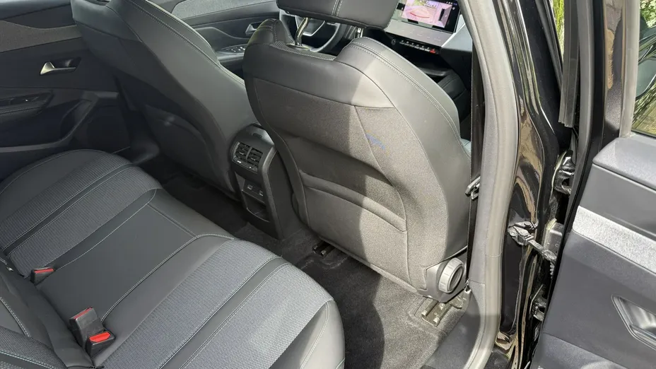 PEUGEOT 308 -