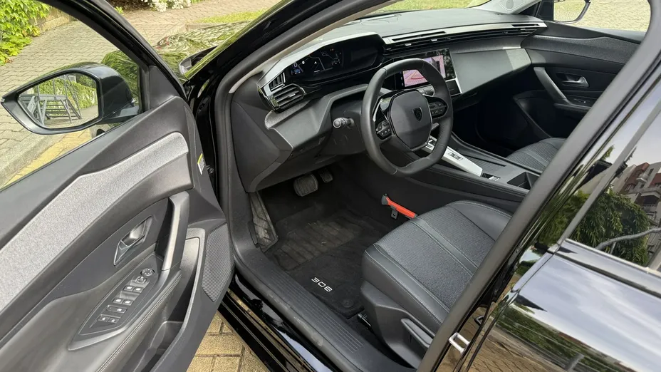PEUGEOT 308 -