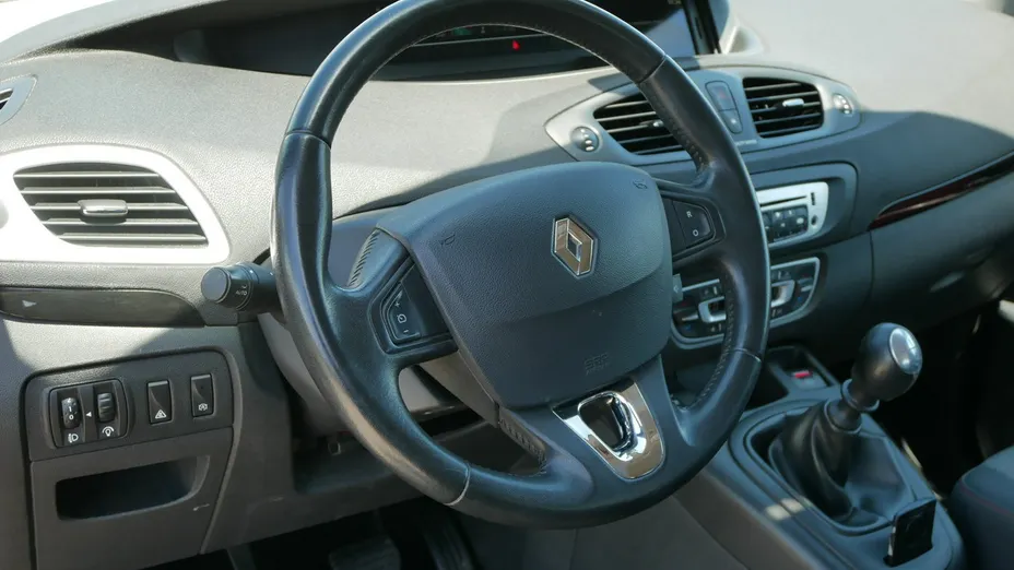RENAULT Scenic -