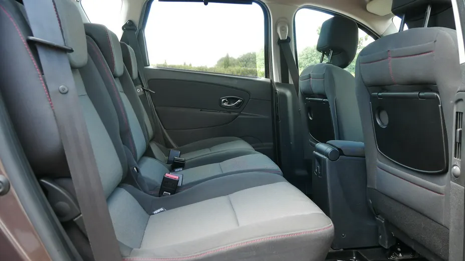 RENAULT Scenic -