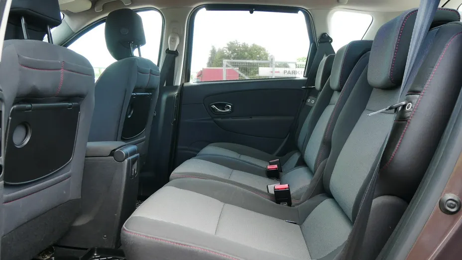 RENAULT Scenic -