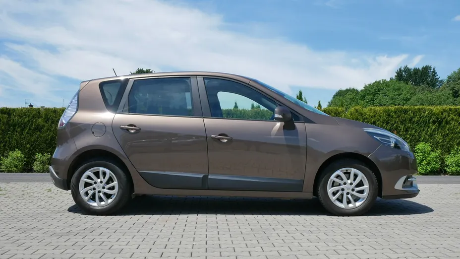 RENAULT Scenic -