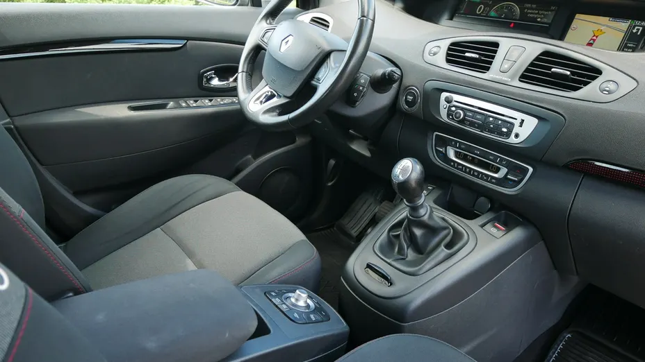 RENAULT Scenic -