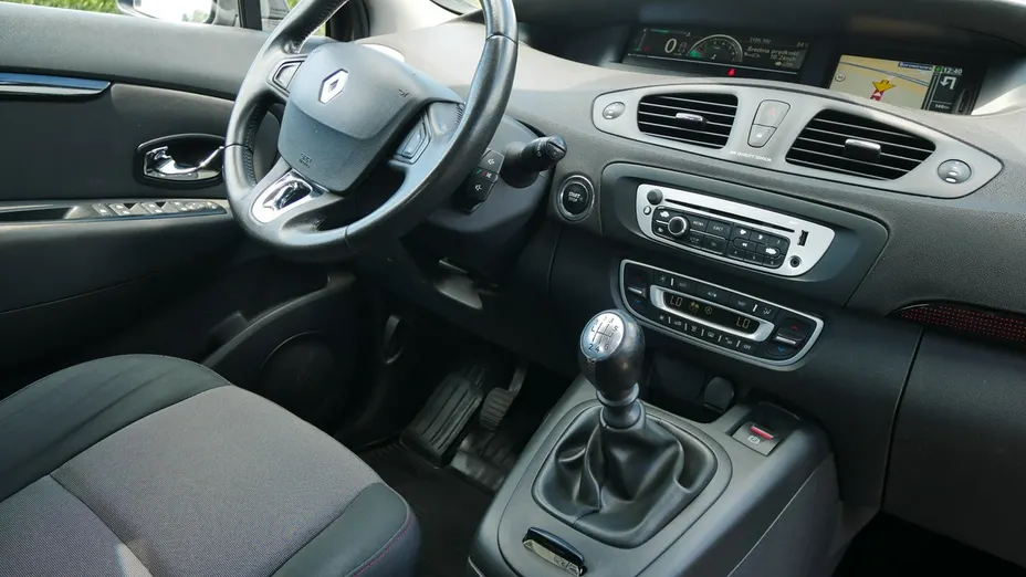 RENAULT Scenic -