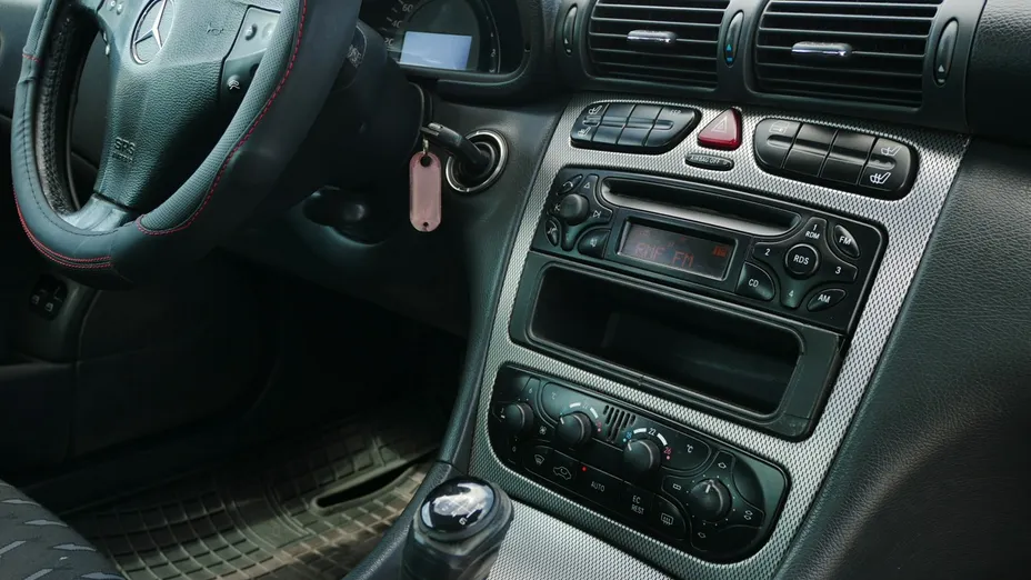 MERCEDES-BENZ C Klasa -
