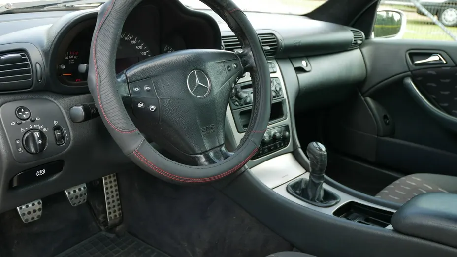 MERCEDES-BENZ C Klasa -