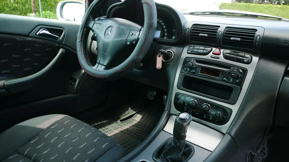 MERCEDES-BENZ C Klasa -