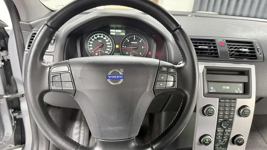 VOLVO V50 -