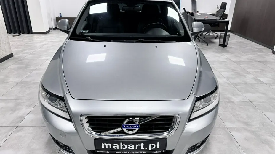 VOLVO V50 -