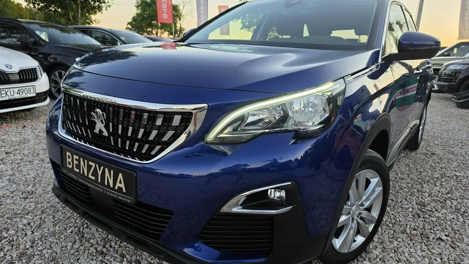 PEUGEOT 3008 -