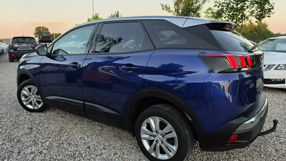 PEUGEOT 3008 -