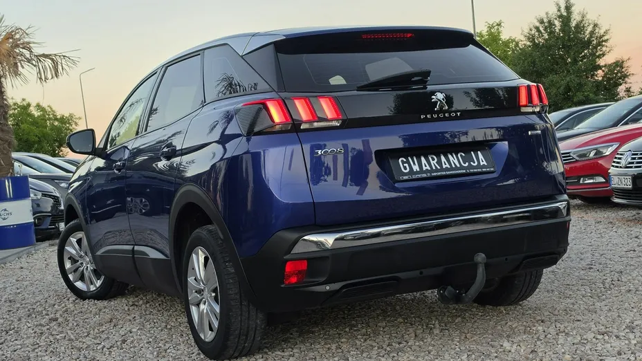PEUGEOT 3008 -