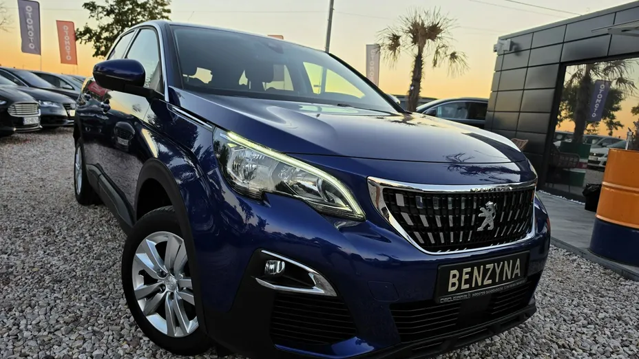 PEUGEOT 3008 -