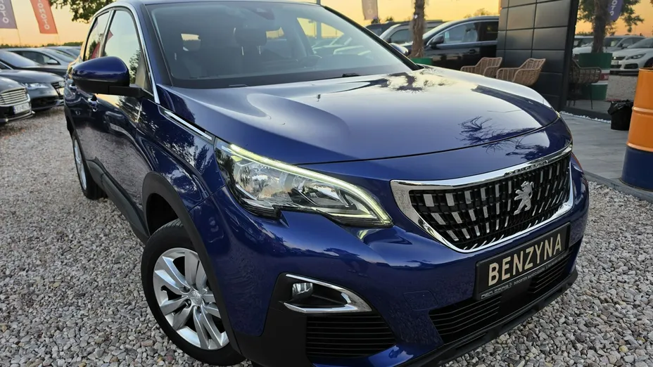 PEUGEOT 3008 -