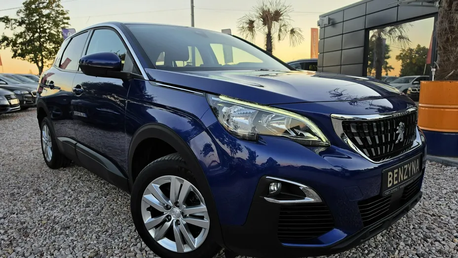 PEUGEOT 3008 -