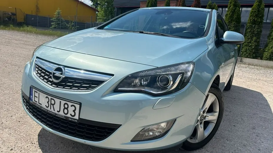 OPEL Astra -