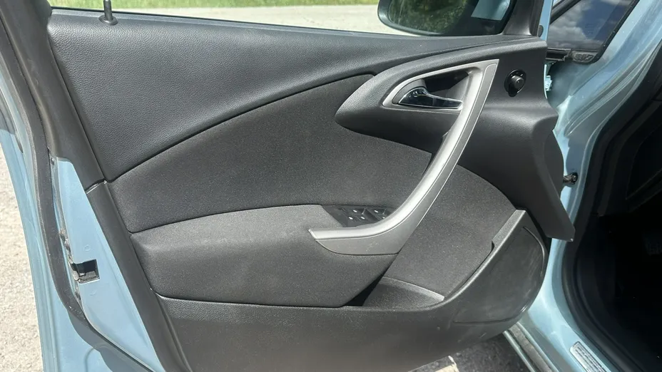 OPEL Astra -