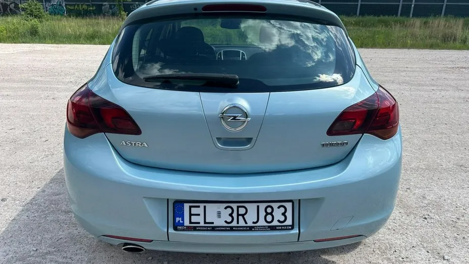 OPEL Astra -