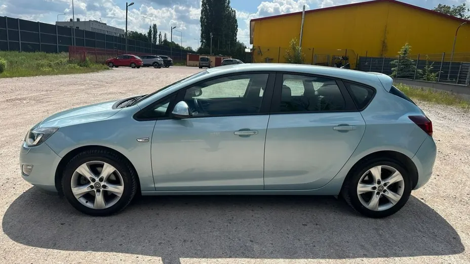 OPEL Astra -