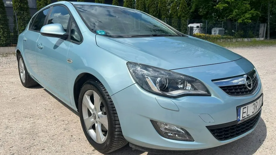 OPEL Astra -