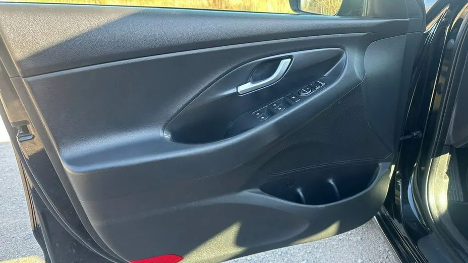 HYUNDAI i30 -