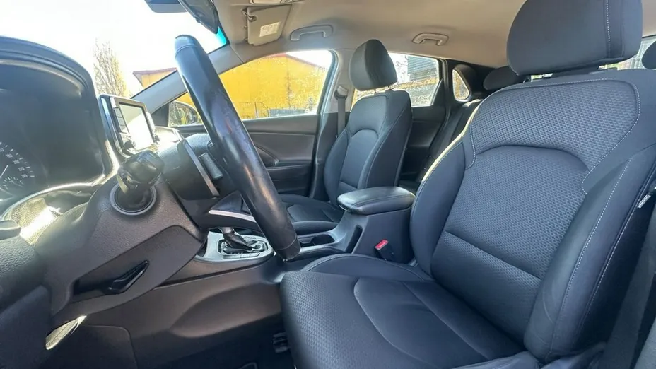 HYUNDAI i30 -