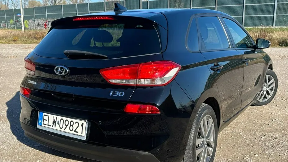 HYUNDAI i30 -