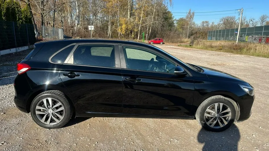 HYUNDAI i30 -