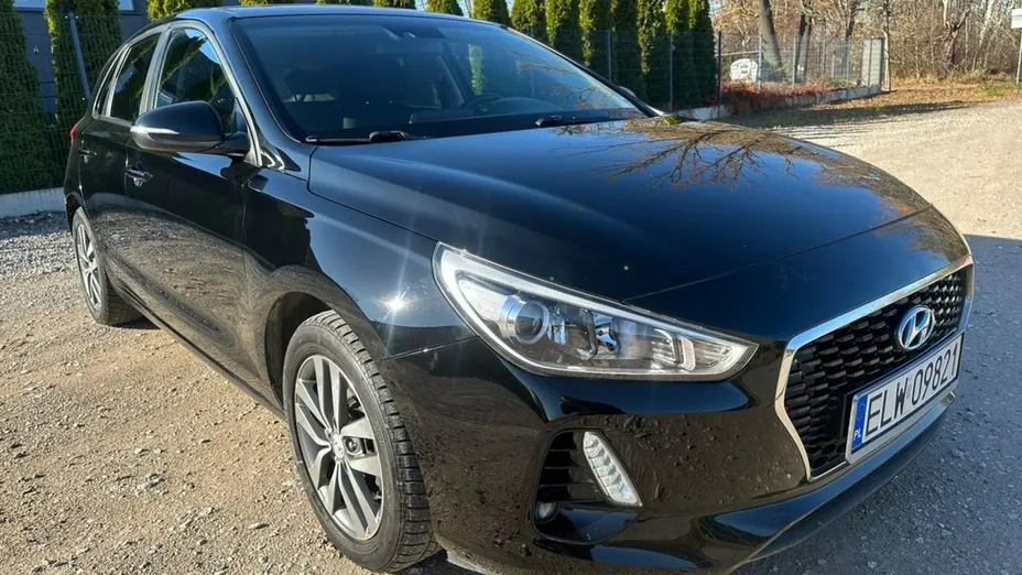 HYUNDAI i30 -