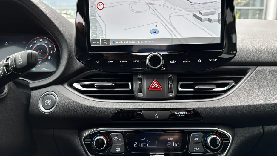 HYUNDAI i30 -
