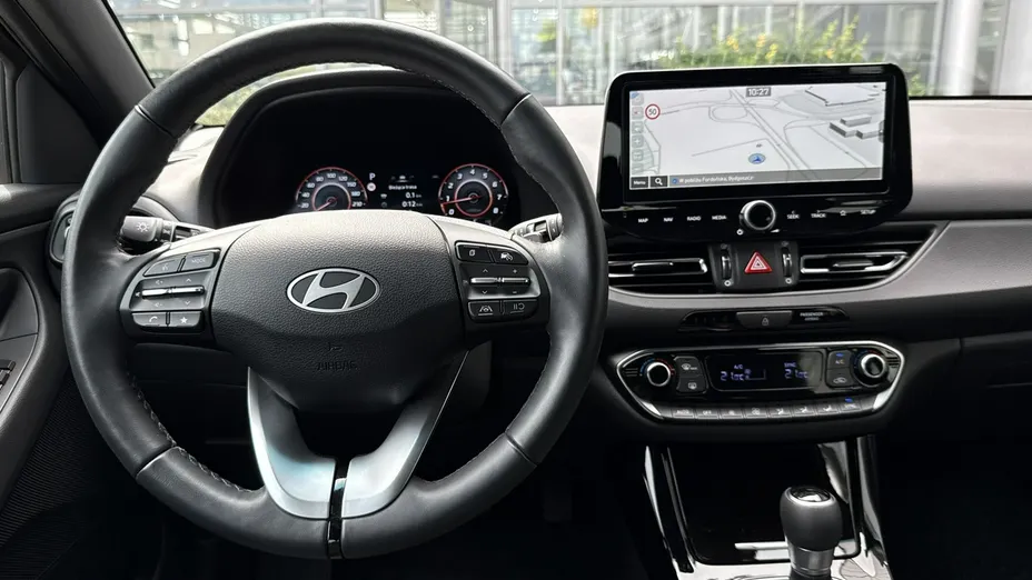 HYUNDAI i30 -