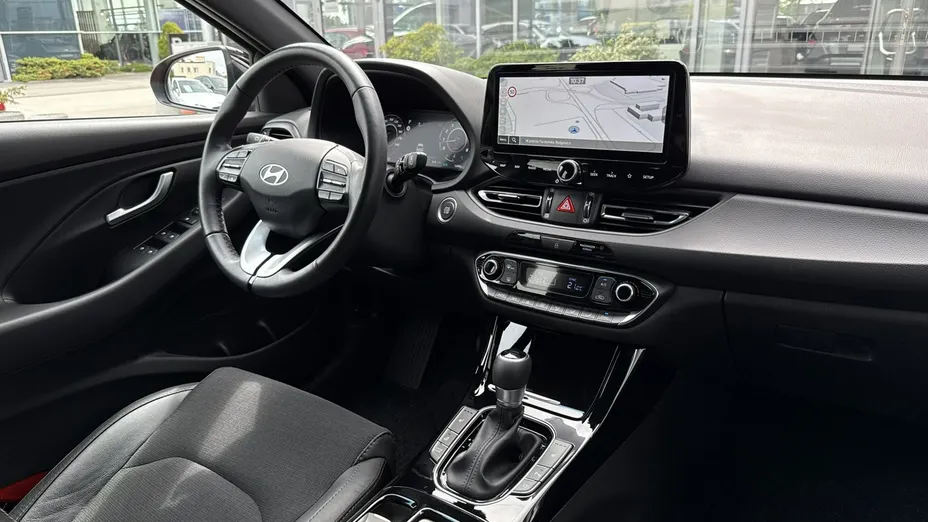 HYUNDAI i30 -