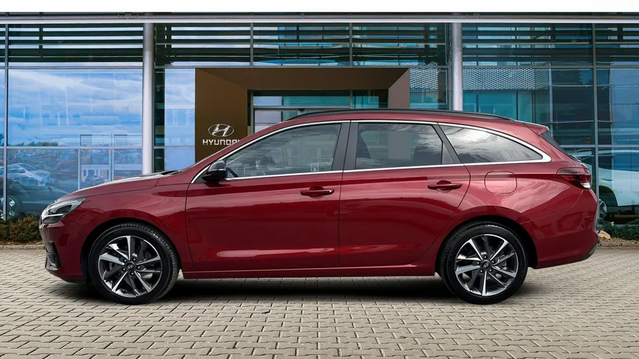 HYUNDAI i30 -