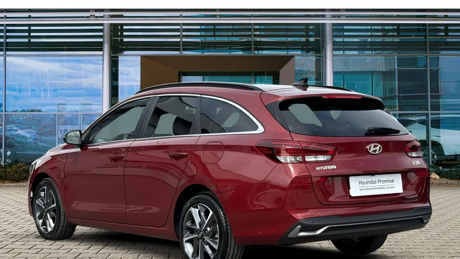 HYUNDAI i30 -