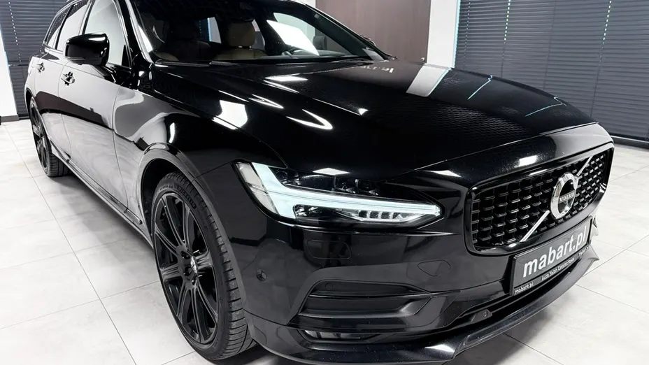 VOLVO V90 -