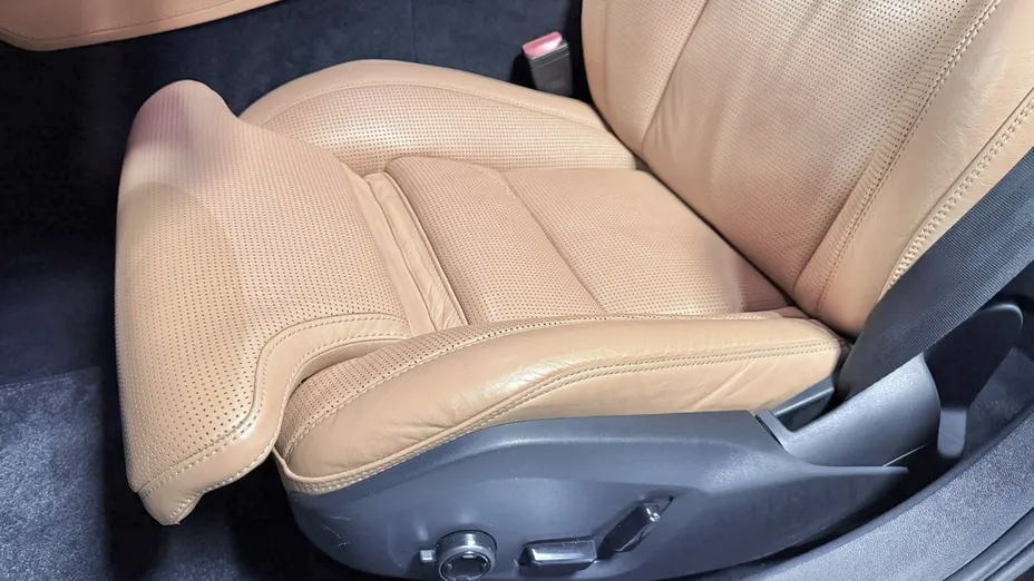 VOLVO V90 -