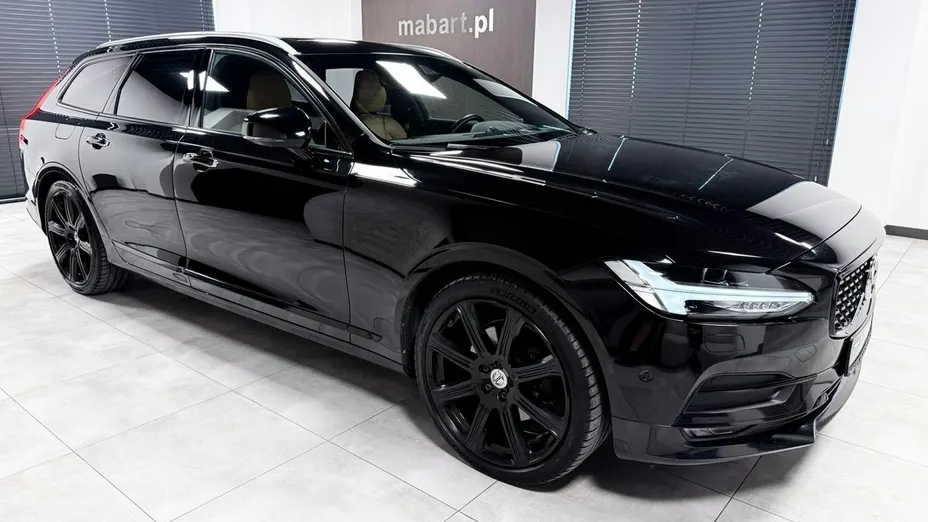 VOLVO V90 -