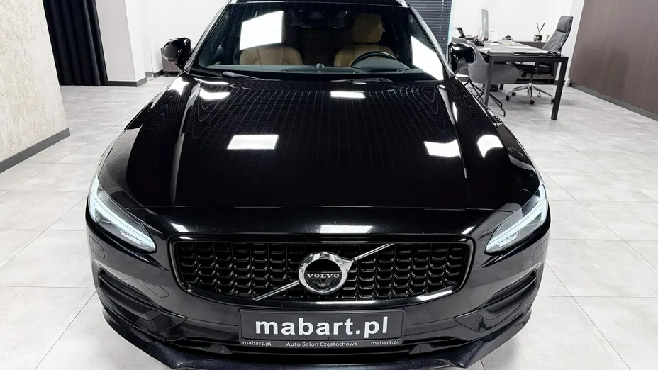 VOLVO V90 -