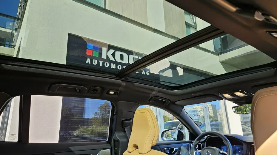 VOLVO V60 -