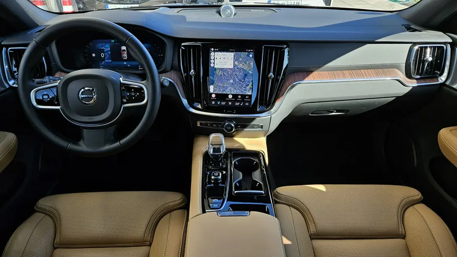 VOLVO V60 -