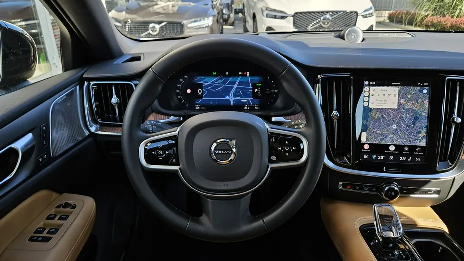 VOLVO V60 -