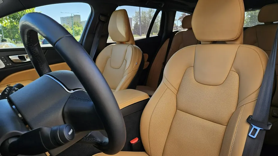 VOLVO V60 -