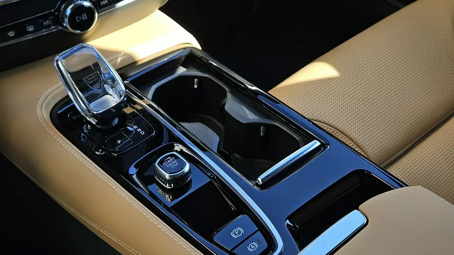 VOLVO V60 -