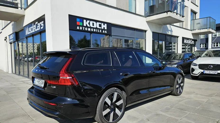 VOLVO V60 -